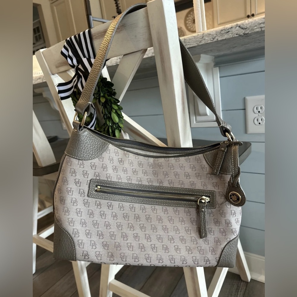 Dooney & Bourke Bag Women Short Shoulder DB Signature Logo Bag- pre owned